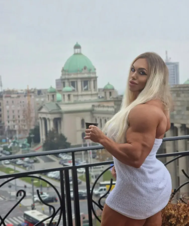 Od krhke djevojčice do 'Hulka': Nadma&scaron;ila Schwarzeneggera? Evo kako je izgledala prije