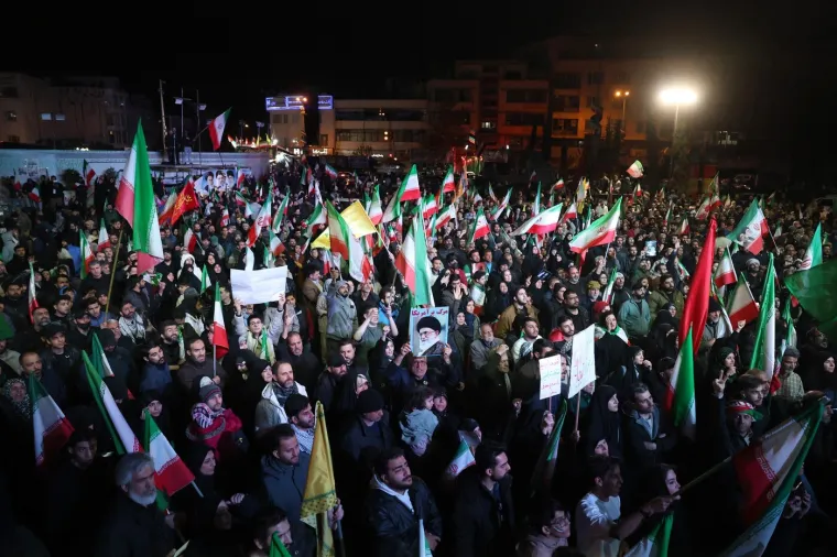 Veliko slavlje na ulicama glavnog grada: Pale se izraelske i američke zastave