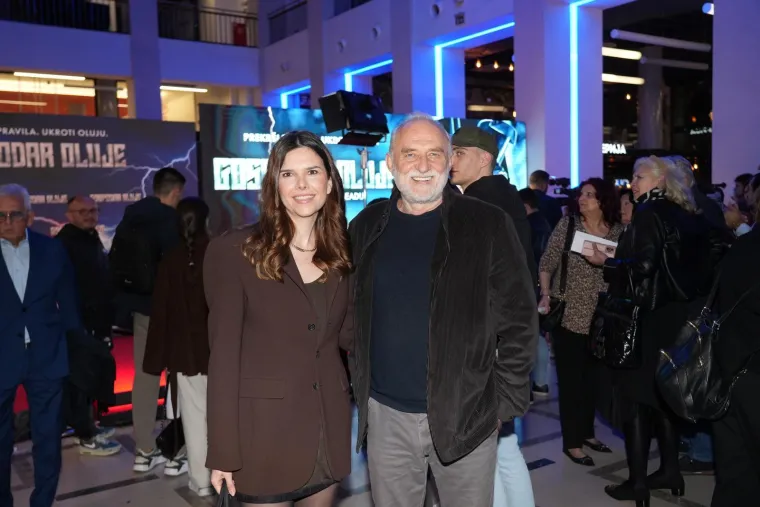 Ovako izgleda kada se okupi glumačka elita: Stigla i kontroverzna zvijezda o kojoj bruji regija