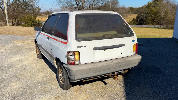 Nije ni crtić ni optička iluzija: Napravio je najuži auto na svijetu i potpuno ga legalno vozi ulicama