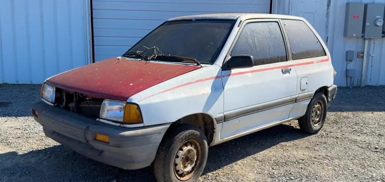 Nije ni crtić ni optička iluzija: Napravio je najuži auto na svijetu i potpuno ga legalno vozi ulicama