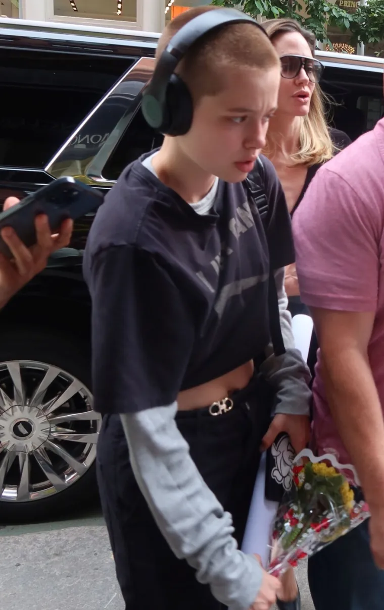 Postala ženstvenija i odbacila mu&scaron;ku modu: Ne zna se sliči ili vi&scaron;e na majku ili oca