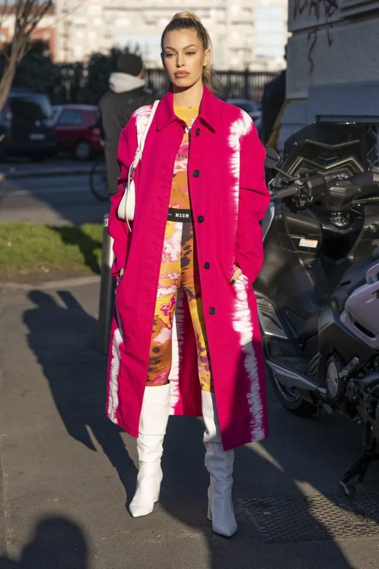 Podiže temperaturu gdje god se pojavi: Tko je plavu&scaron;a koju zovu 'najodvažnijom WAGsicom'?