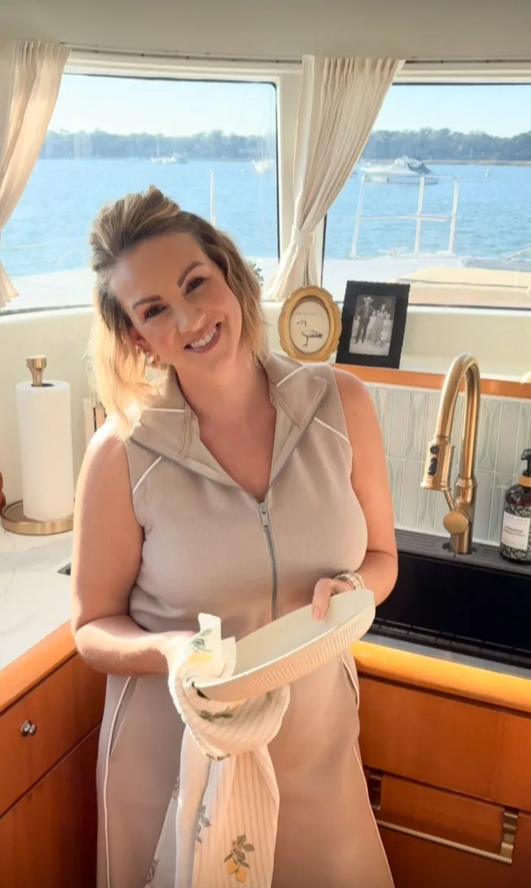 Prodali su sve &scaron;to su imali, preselili na brod, te smanjili životne tro&scaron;kove za čak 75%!