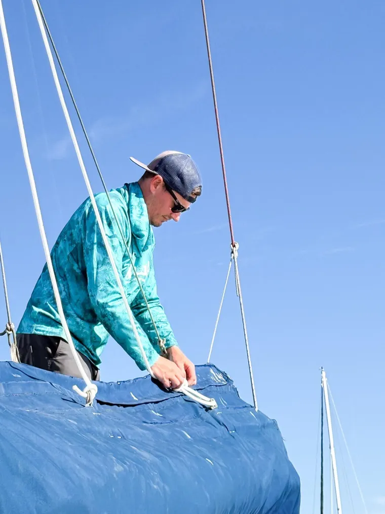Prodali su sve &scaron;to su imali, preselili na brod, te smanjili životne tro&scaron;kove za čak 75%!
