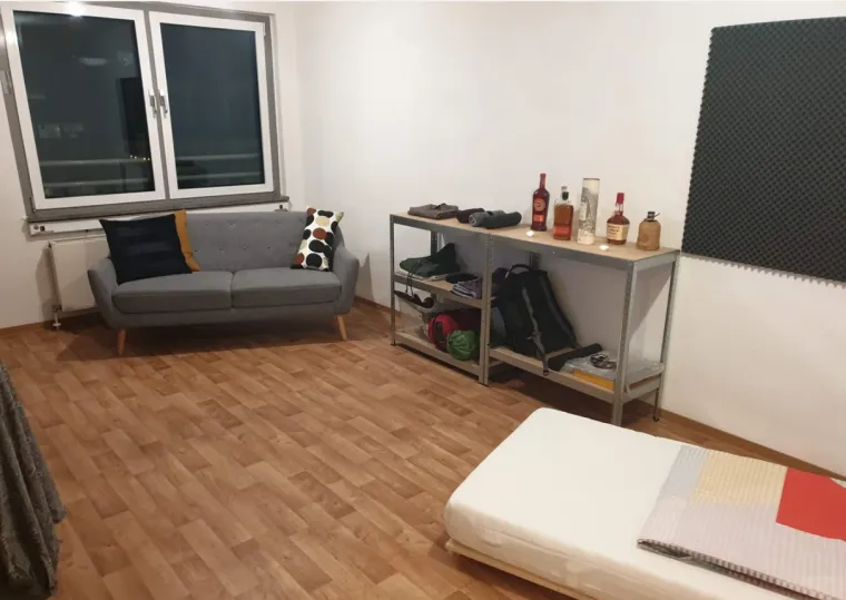 Godinama su živjeli u smeću i kaosu pa su zasukali rukave: Danas su im domovi kao iz snova