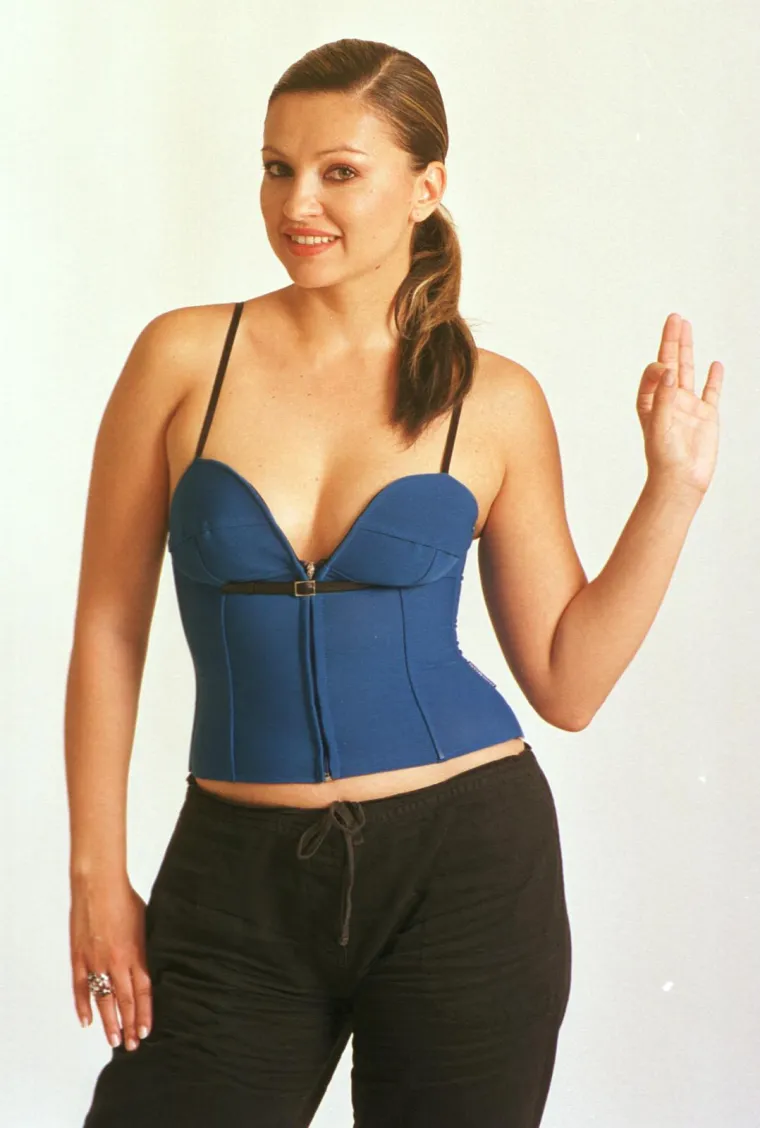 Uhodio ju obožavatelj, a otkrio Dino Dvornik: Pogledajte kako se Nina Badrić mijenjala