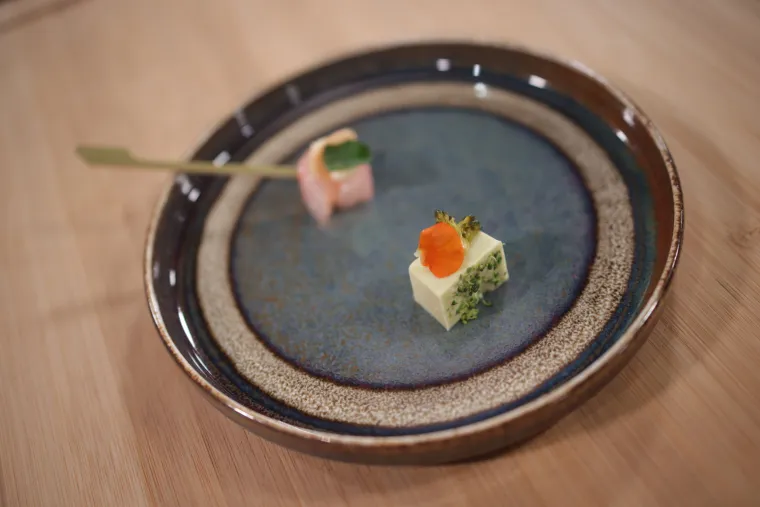 Zavirili smo iza kulisa &lsquo;Igre chefova&rsquo;: Michelin doručak, vrhunska atmosfera i ekipa koja osvaja