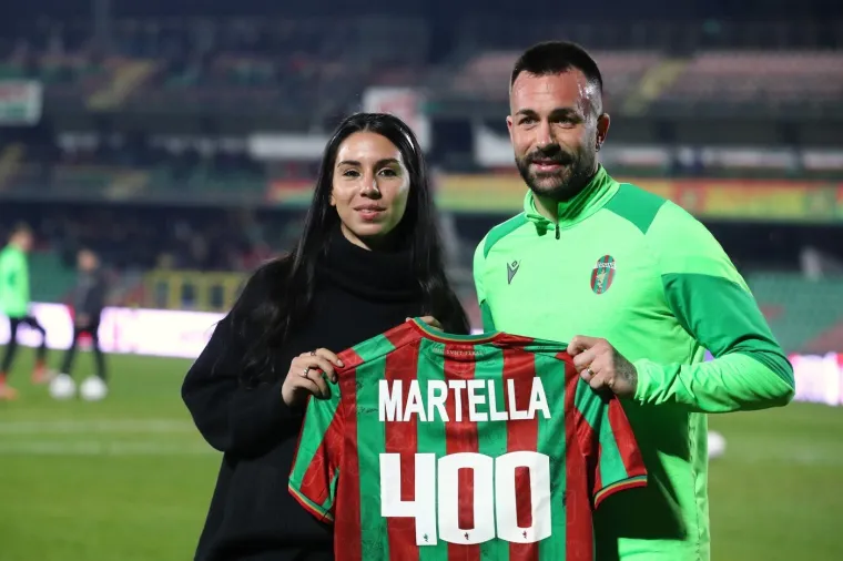 Glamurozna kći milijardera (23) preuzela kultni klub, ali razvoj događaja iznenadio je mnoge