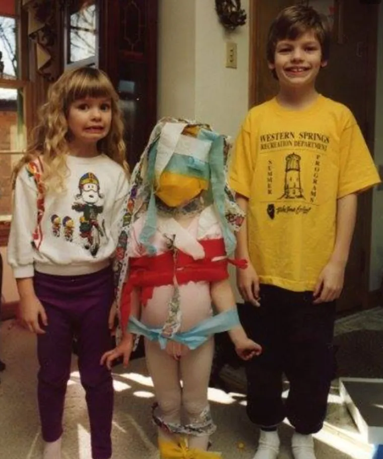 Ljudi dijele najneugodnije fotografije s braćom i sestrama: Ove su čisti urnebes!