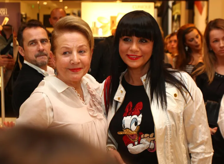 'Varala je', pisala najveće hitove i htjela biti predsjednica: Pogledajte Alku Vuicu u mlađim danima