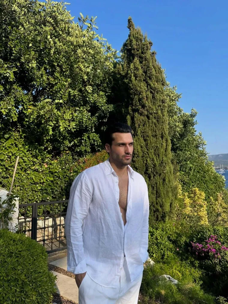 Živio je u Dubaiju, pozirao za D&amp;G i prona&scaron;ao ljubav u realityju: Evo kako Petar izgleda van showa