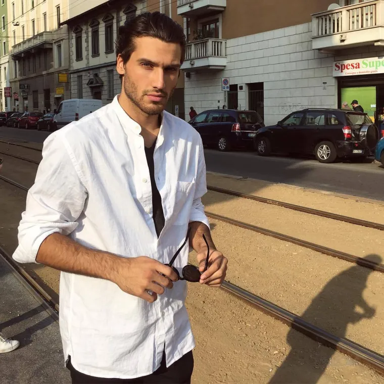 Živio je u Dubaiju, pozirao za D&amp;G i prona&scaron;ao ljubav u realityju: Evo kako Petar izgleda van showa
