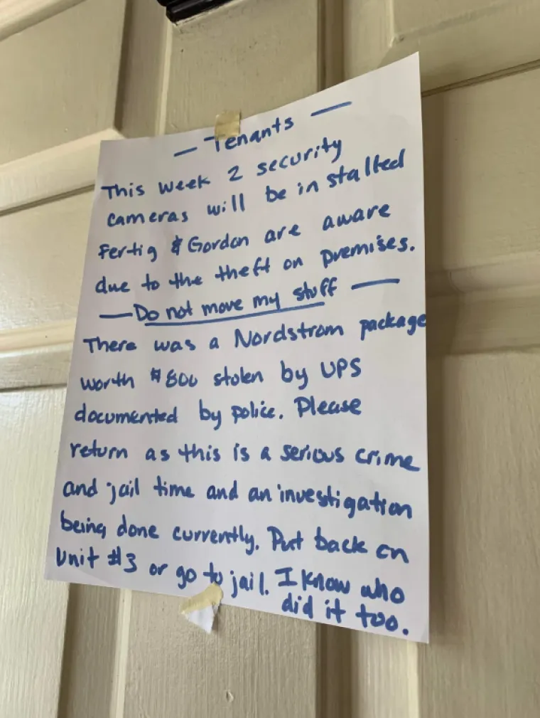 Bacaju im smeće, uni&scaron;tavaju imovinu: Ovi susjedi su pre&scaron;li svaku granicu, prizori su grozni