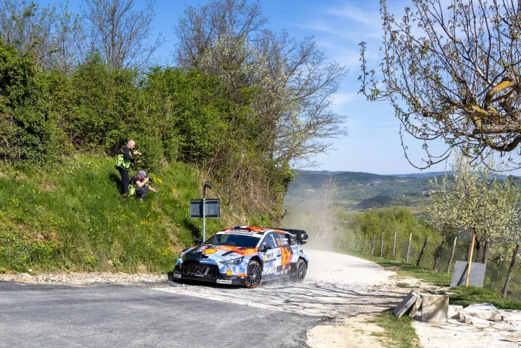 WRC Croatia Rally već prvog dana donosi velika iznenađenja: Favoriti zavr&scaron;ili izvan staze