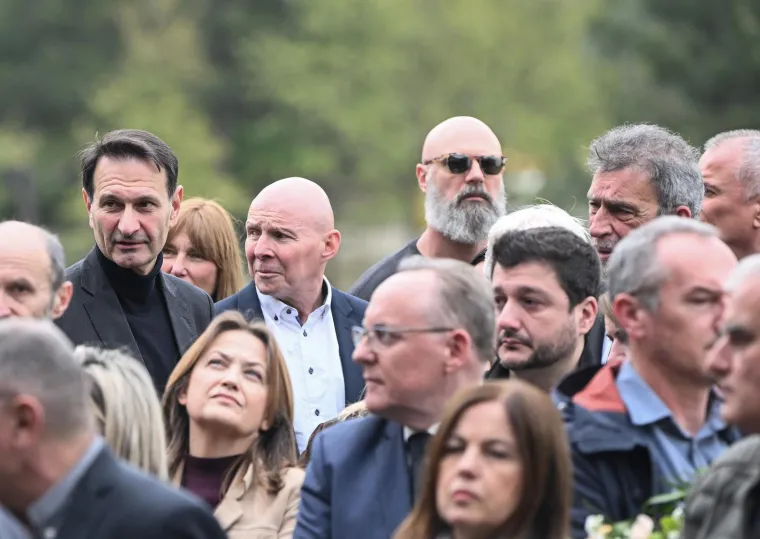 Posljednji ispraćaj Vlatka Cvrtile na Mirogoju: Od omiljenog profesora oprostili se brojni političari i kolege