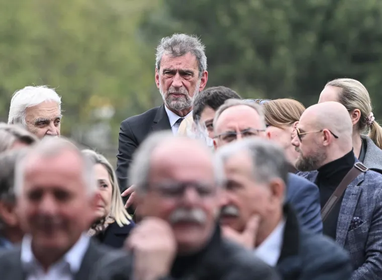 Posljednji ispraćaj Vlatka Cvrtile na Mirogoju: Od omiljenog profesora oprostili se brojni političari i kolege