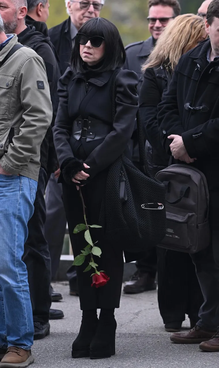 Posljednji ispraćaj Vlatka Cvrtile na Mirogoju: Od omiljenog profesora oprostili se brojni političari i kolege