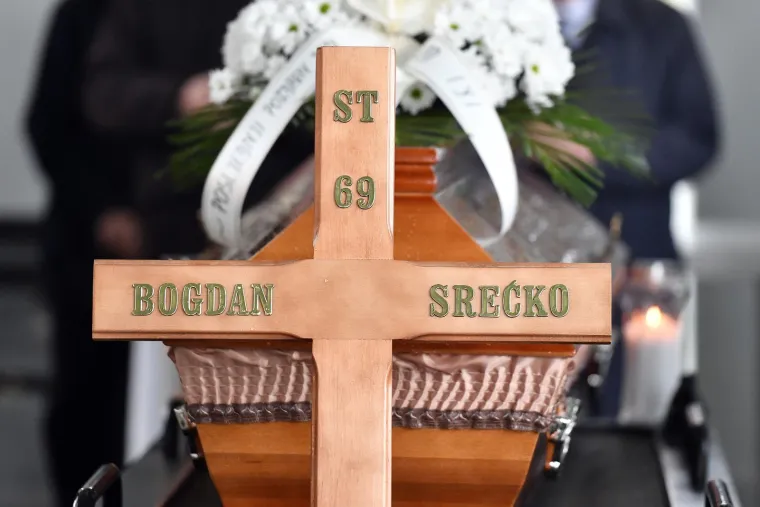 Pogledajte tko se sve oprostio od Srećka Bogdana: Na sprovodu i lica koja dugo nismo vidjeli
