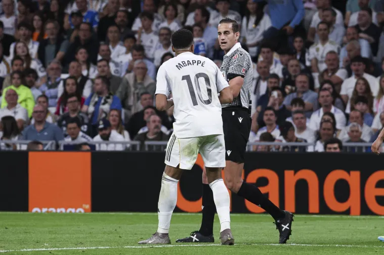 Kraljevi na koljenima: Svijet obilaze fotografije 'uni&scaron;tenih' zvijezda Real Madrida