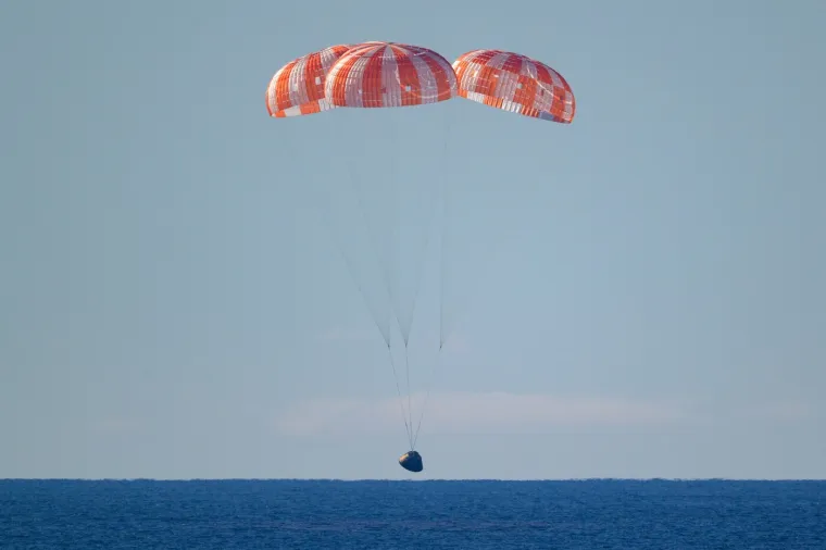 Prizori koji govore sve! Astronauti uspje&scaron;no stigli na Zemlju: Pogledajte trenutak kad su sletjeli u Tihi ocean