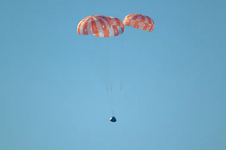 Prizori koji govore sve! Astronauti uspje&scaron;no stigli na Zemlju: Pogledajte trenutak kad su sletjeli u Tihi ocean