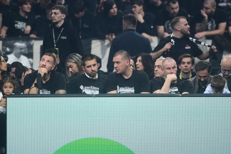 Muk u Areni pa gromoglasno &lsquo;Dule!&rsquo;: Ovako je izgledao opro&scaron;taj od 'Generala'