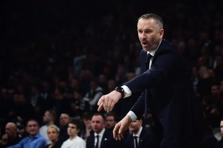 Muk u Areni pa gromoglasno &lsquo;Dule!&rsquo;: Ovako je izgledao opro&scaron;taj od 'Generala'