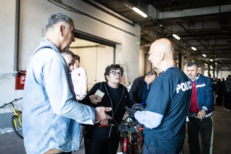 Izgubili ste ne&scaron;to? Možda je ba&scaron; ovdje, ali - prodaje se! Policija organizirala rasprodaju: Od mede do motora