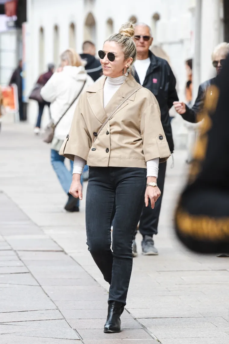 Kakve ljepotice na Korzu! Dvije crnke u kožnjacima zapalile centar grada