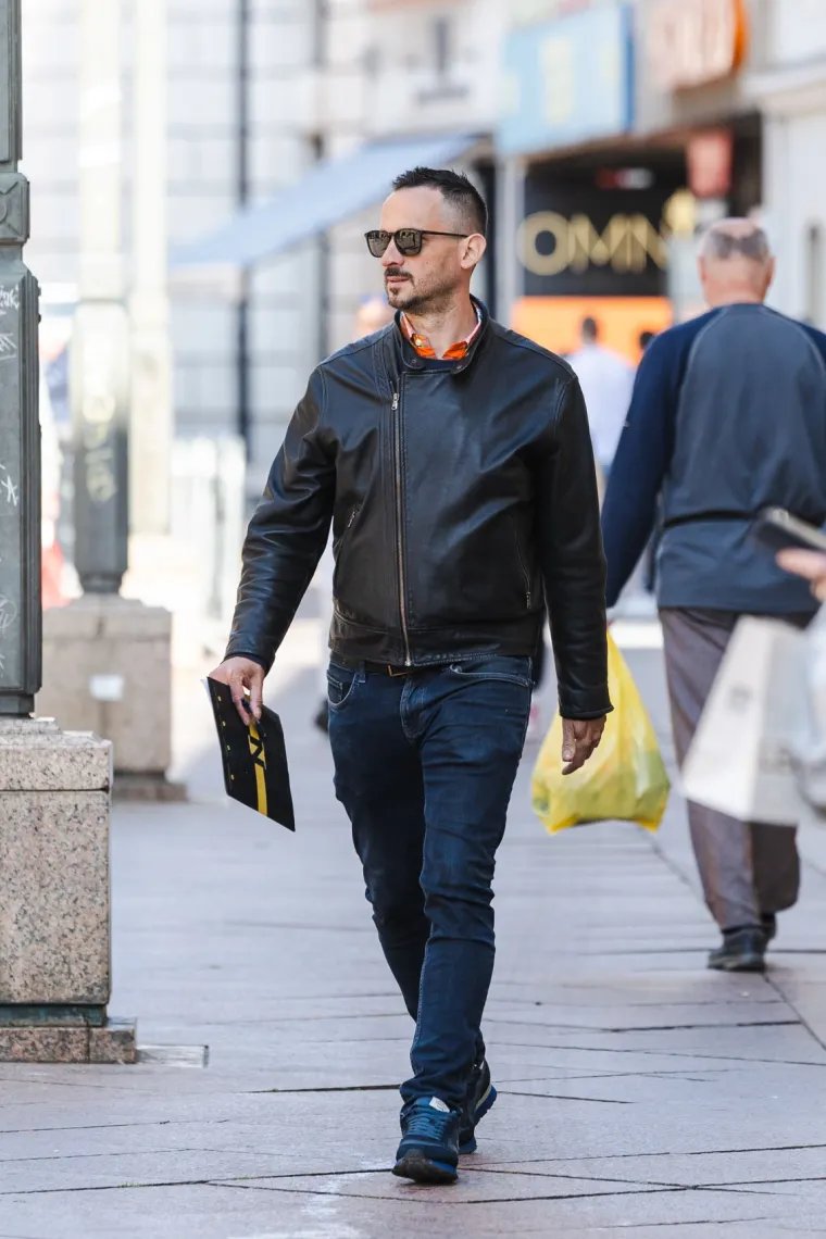 Kakve ljepotice na Korzu! Dvije crnke u kožnjacima zapalile centar grada