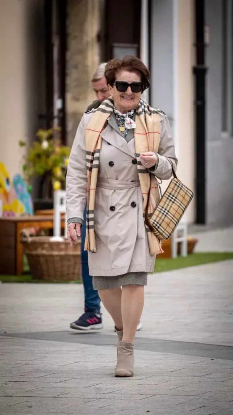 Svi su gledali samo u nju: Elegantna dama u bijelom zablistala na čakovečkoj &scaron;pici