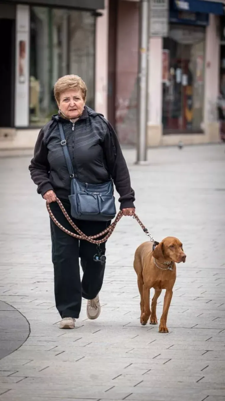 Svi su gledali samo u nju: Elegantna dama u bijelom zablistala na čakovečkoj &scaron;pici