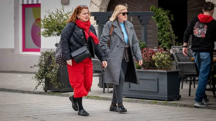 Svi su gledali samo u nju: Elegantna dama u bijelom zablistala na čakovečkoj &scaron;pici