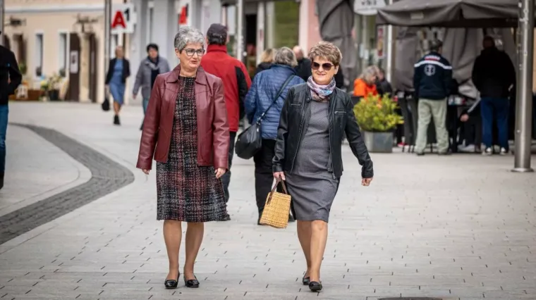 Svi su gledali samo u nju: Elegantna dama u bijelom zablistala na čakovečkoj &scaron;pici