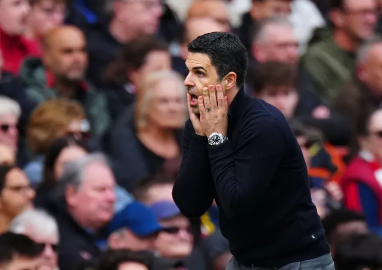 Arteta i igrači Arsenala skrivali lice od srama pred &scaron;okiranim navijačima i moćnikom