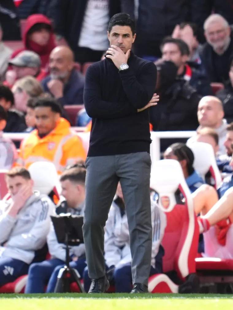 Arteta i igrači Arsenala skrivali lice od srama pred &scaron;okiranim navijačima i moćnikom