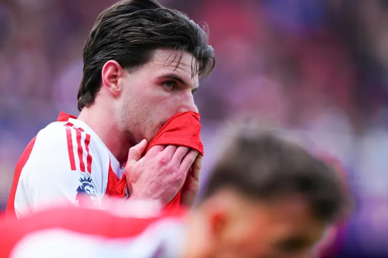 Arteta i igrači Arsenala skrivali lice od srama pred &scaron;okiranim navijačima i moćnikom