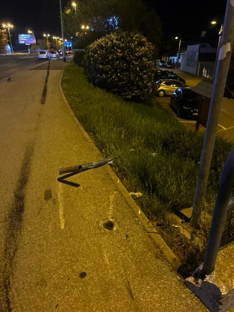 Policija nam otkrila detalje brutalnog sudara BMW-a i Tesle: Dijelovi letjeli posvuda, o&scaron;tećen i parkirani auto