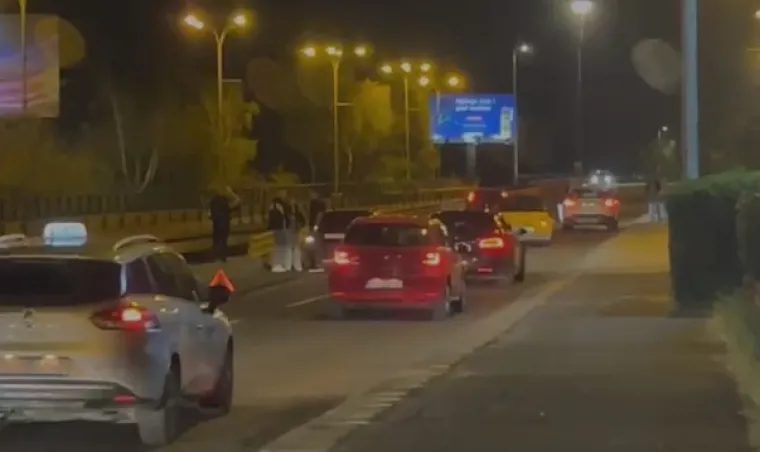 Policija nam otkrila detalje brutalnog sudara BMW-a i Tesle: Dijelovi letjeli posvuda, o&scaron;tećen i parkirani auto