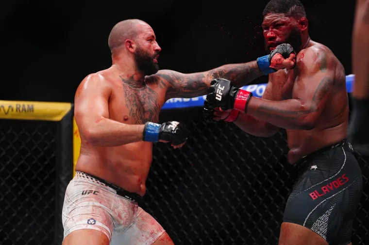 Trump usred napetosti s Iranom &scaron;okirao dolaskom na UFC: Svi gledali tko je u njegovoj loži