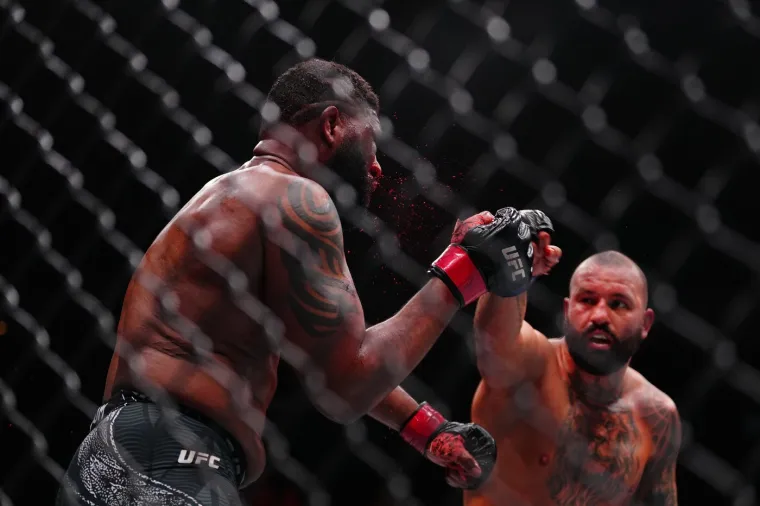 Trump usred napetosti s Iranom &scaron;okirao dolaskom na UFC: Svi gledali tko je u njegovoj loži