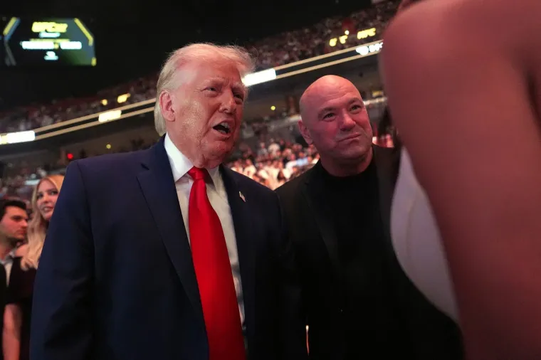 Trump usred napetosti s Iranom &scaron;okirao dolaskom na UFC: Svi gledali tko je u njegovoj loži