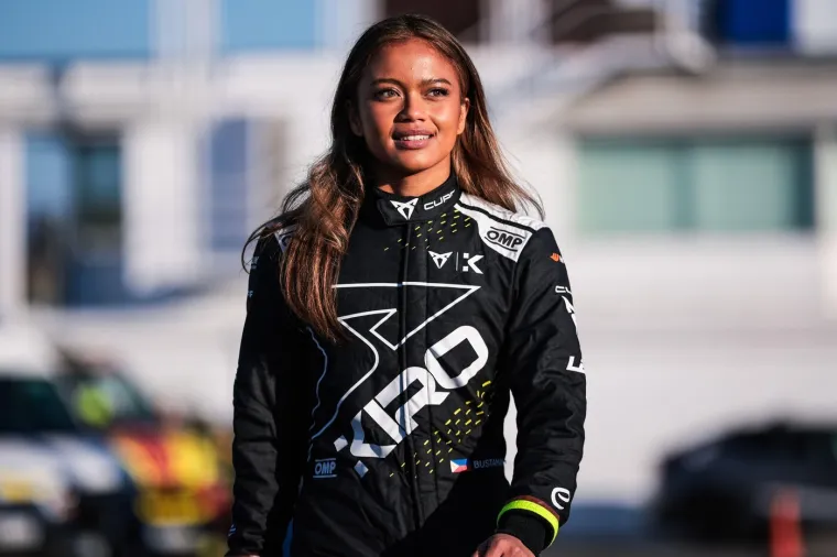 Atraktivna Bianca juri prema Formuli 1, a već je postala globalni fenomen