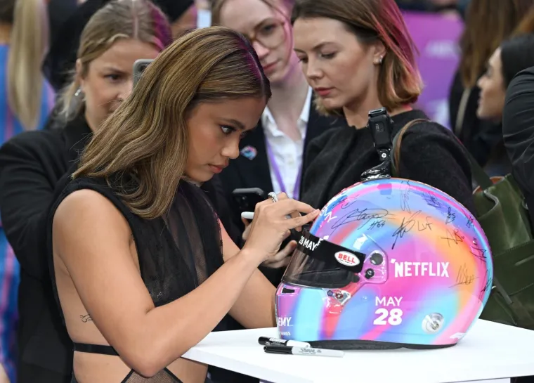 Atraktivna Bianca juri prema Formuli 1, a već je postala globalni fenomen