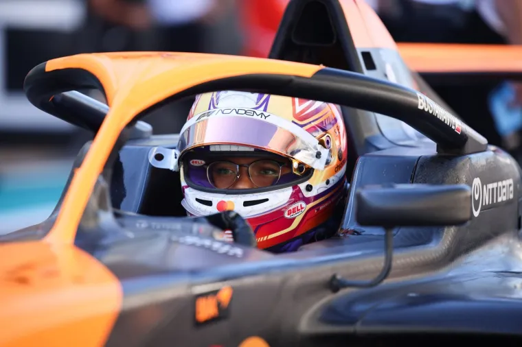 Atraktivna Bianca juri prema Formuli 1, a već je postala globalni fenomen