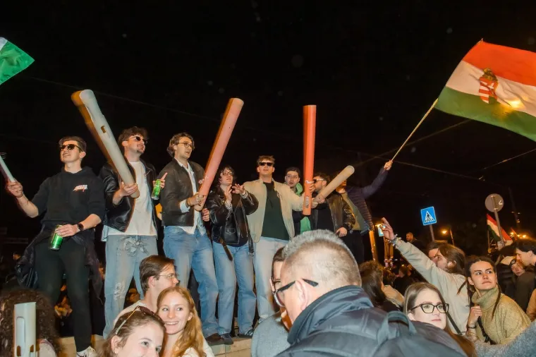 'Gotovo je': Budimpe&scaron;tom se nakon pada Orbana orila pjesma, pogledajte ove prizore!