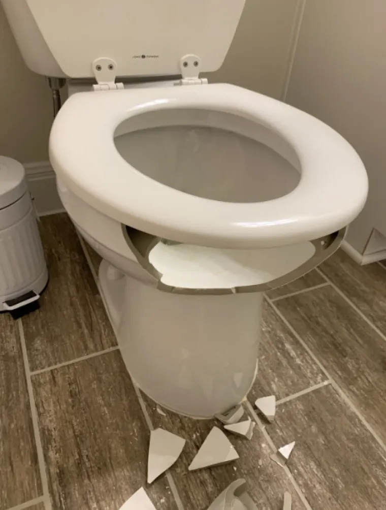 Kupili su kuće pa shvatili da su prevareni: Evo kakve &scaron;tete su im prouzrokovali kvarovi