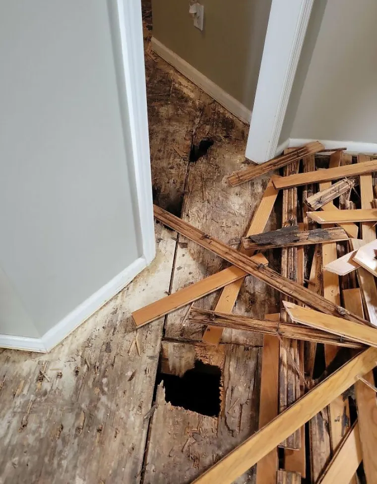 Kupili su kuće pa shvatili da su prevareni: Evo kakve &scaron;tete su im prouzrokovali kvarovi