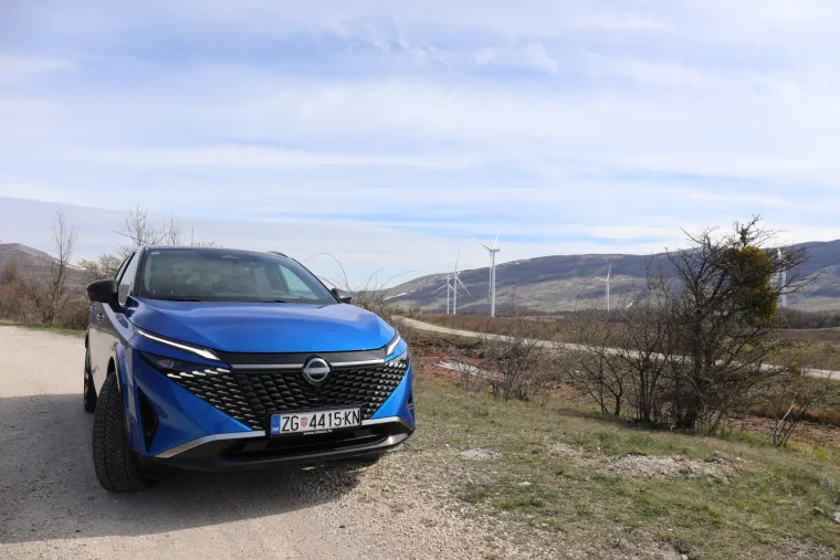 Ovaj SUV vuče kao struja, a ide na benzin: Pogledajte kako izgleda